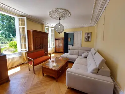 Coin salon dans l'établissement Château EMILE HAROCH
