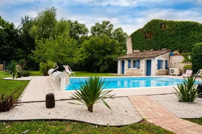Piscine de l'établissement Domaine De L'Angélique ou située à proximité