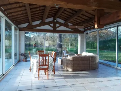 Coin salon dans l'établissement Domaine de Fontcouverte - Gîte
