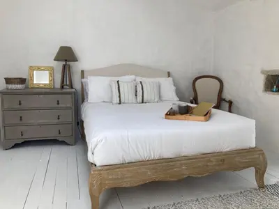 Un ou plusieurs lits dans un hébergement de l'établissement Rural 3 Bedroom Gite with Swimming Pool
