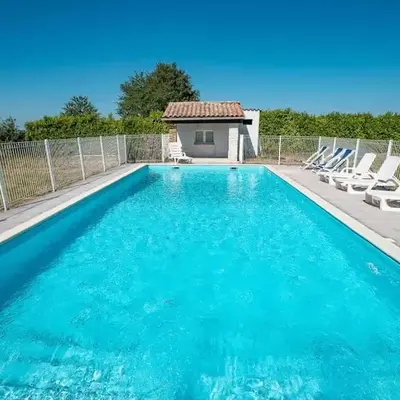 Maison Périgourdine 14 personnes avec piscine