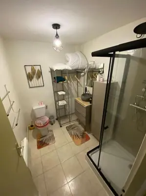 Salle de bains dans l'établissement Studio paisible