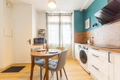 Cuisine ou kitchenette dans l'établissement S1 SWEET HOMES Angoulême I Secteur Champs de Mars I Studio 2 couchages - Animaux acceptés