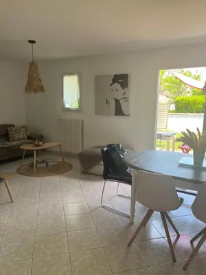 Coin salon dans l'établissement Maison BELMIRA