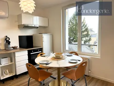 Cuisine ou kitchenette dans l'établissement Le Passage Poitevin-Poitiers-LaConciergerie