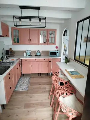 Cuisine ou kitchenette dans l'établissement Le saint vivien