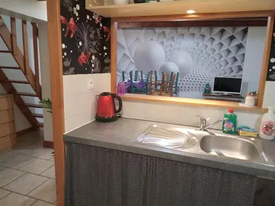 Cuisine ou kitchenette dans l'établissement Gîte à la campagne en pays mellois