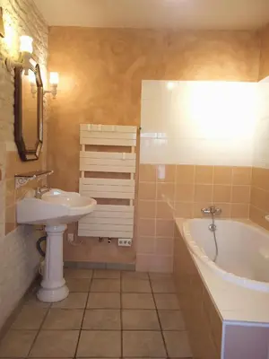 Salle de bains dans l'établissement Ô Frêsnes