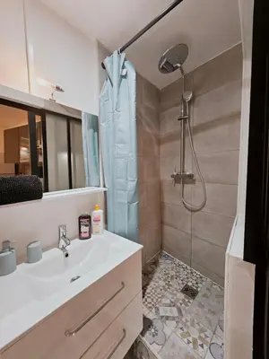 Salle de bains dans l'établissement Studio au calme proche centre
