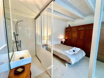 Salle de bains dans l'établissement Charmante Maison Familiale - Grande Capacité