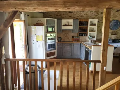 Cuisine ou kitchenette dans l'établissement Gites at Le Tilleul - Le Pommier & Le Cerisier