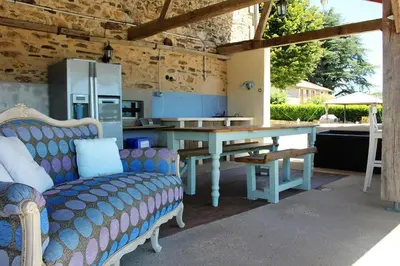 Cuisine ou kitchenette dans l'établissement Gites at Le Tilleul - Le Pommier & Le Cerisier
