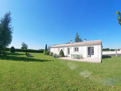 Jardin de l'établissement Maison avec grand jardin