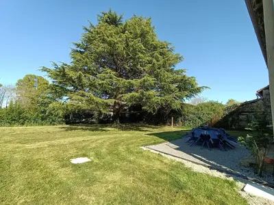 Jardin de l'établissement Location des longères