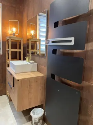 Cuisine ou kitchenette dans l'établissement Studio meuble neuf