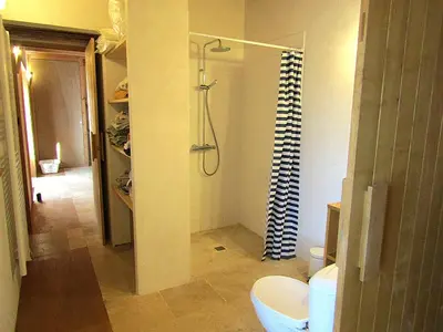Salle de bains dans l'établissement Lowry, Gites Villeblanche