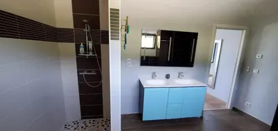 Salle de bains dans l'établissement Magnifique villa 5 étoiles avec piscine proche Futuroscope & Golf