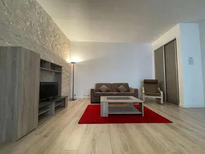 Coin salon dans l'établissement Appt 2 pièces LA ROCHELLE - LR180-024