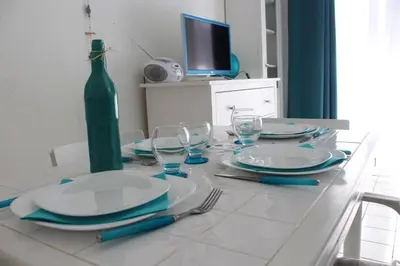 Cuisine ou kitchenette dans l'établissement Appt 2 pièces CHATELAILLON PLAGE - CL040-309
