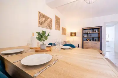 Coin salon dans l'établissement Appartement de l'ammonite
