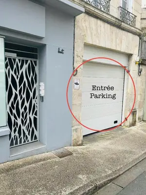 Certificat, récompense, panneau ou autre document affiché dans l'établissement Le Goldorak, Hyper-centre, Garage privé et Climatisation
