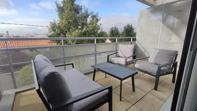 Balcon ou terrasse dans l'établissement Appartement proche de La Rochelle centre