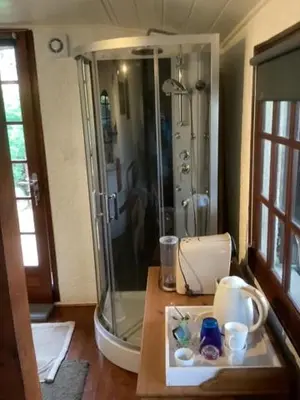 Salle de bains dans l'établissement Chambre avec terrasse