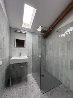 Salle de bains dans l'établissement Villa Paignon Studio