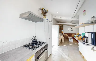Cuisine ou kitchenette dans l'établissement 2 Bedroom Cozy Home In Oradour-Fanais