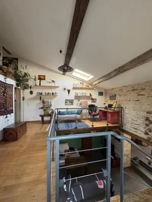 Cuisine ou kitchenette dans l'établissement Marais Inn, maison typique avec piscine et jardin arboré, 10 kms Niort