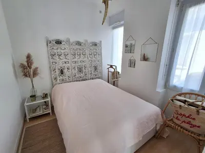 Un ou plusieurs lits dans un hébergement de l'établissement Châtelaillon-Centre : Appart 50m Plage - FR-1-706-38