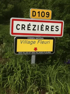 Certificat, récompense, panneau ou autre document affiché dans l'établissement La Petite Maison