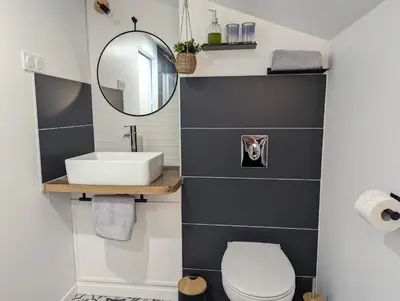 Salle de bains dans l'établissement Le refuge du Jardinier
