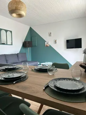 Télévision ou salle de divertissement dans l'établissement Maisons Martigny C - Proche Futuroscope et Aquascope