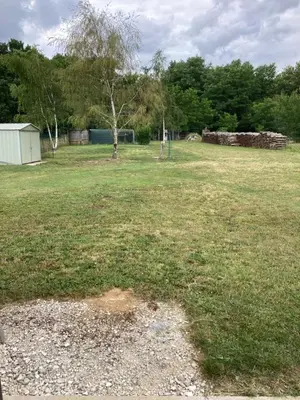 Jardin de l'établissement Pavillon avec piscine