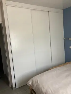 Un ou plusieurs lits dans un hébergement de l'établissement Pavillon avec piscine