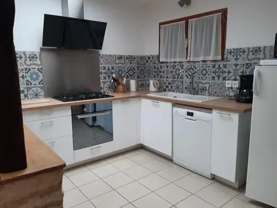 Cuisine ou kitchenette dans l'établissement Les Noyers - Maison typique du Poitou - Calme et paisible - Proche du Futuroscope