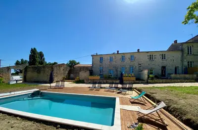 Piscine de l'établissement gite la Chauvinière 3 ou située à proximité