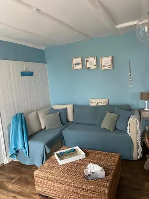 Coin salon dans l'établissement Au Cœur de Charroux