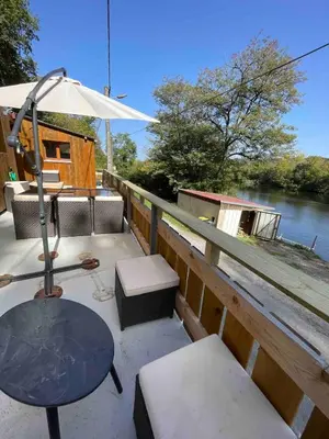 Vue sur la rivière ou le fleuve situé(e) à proximité de la maison de vacances