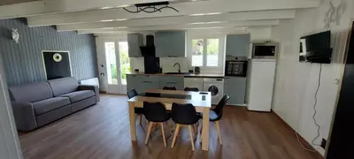 Cuisine ou kitchenette dans l'établissement Gite Rive Charente Le Bateau