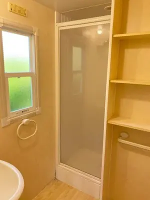 Salle de bains dans l'établissement Camping du Fouilloux