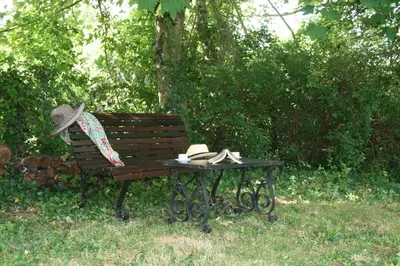 Jardin de l'établissement Peony Lodge - The Good Life in France