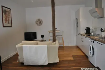 Cuisine ou kitchenette dans l'établissement Charmant T2 Duplex avec Terrasse au bord du Clain