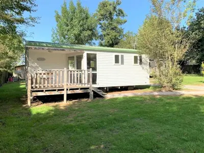 Jardin de l'établissement Camping 3 étoiles - Piscine - ccbbehi
