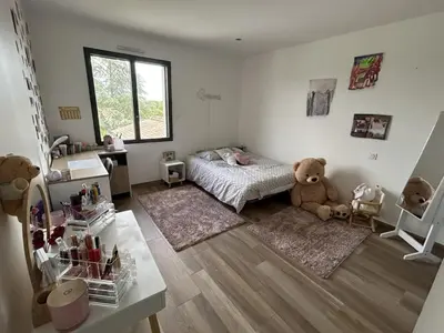 Un ou plusieurs lits dans un hébergement de l'établissement Magnifique villa, piscine, 4 chb, sans vis à vis, Marais Poitevin