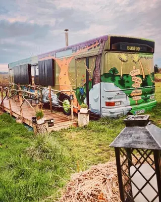 Jardin de l'établissement Yourte moderne, tout confort