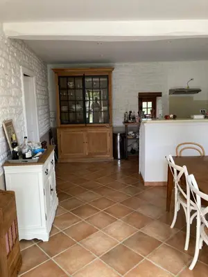 Cuisine ou kitchenette dans l'établissement Handsome House