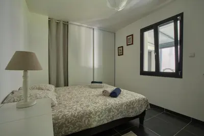 Un ou plusieurs lits dans un hébergement de l'établissement Villa Moderne Piscine - 6p - Calme - Angoulême