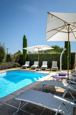 Piscine de l'établissement Maison à la campagne, 6 personnes, 3 chambres pour vous ressourcer ou située à proximité